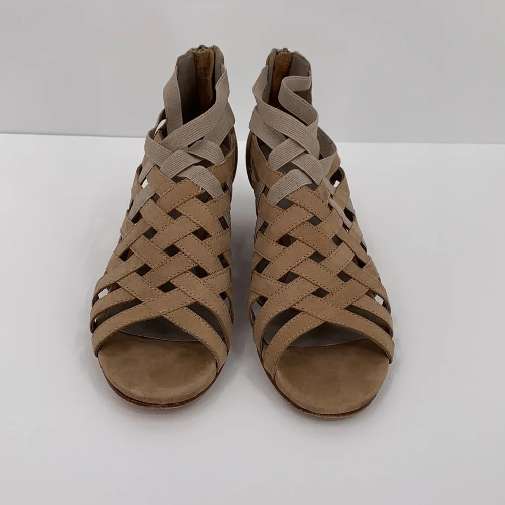 Eileen Fisher Oodle suede strappy gladiator sandal shoe tan cross cross wedge 7